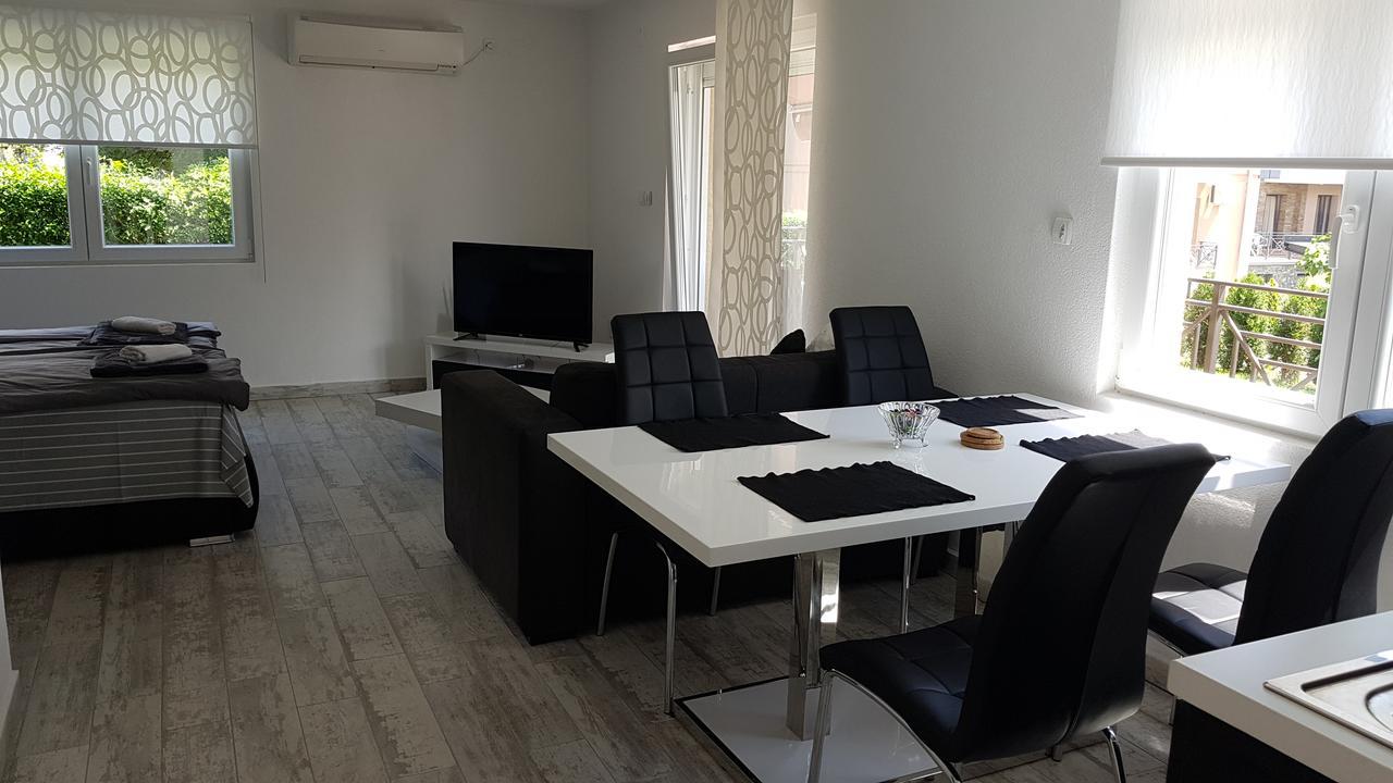 Apartment Azulmburgo Vrnjacka Banja Exterior photo